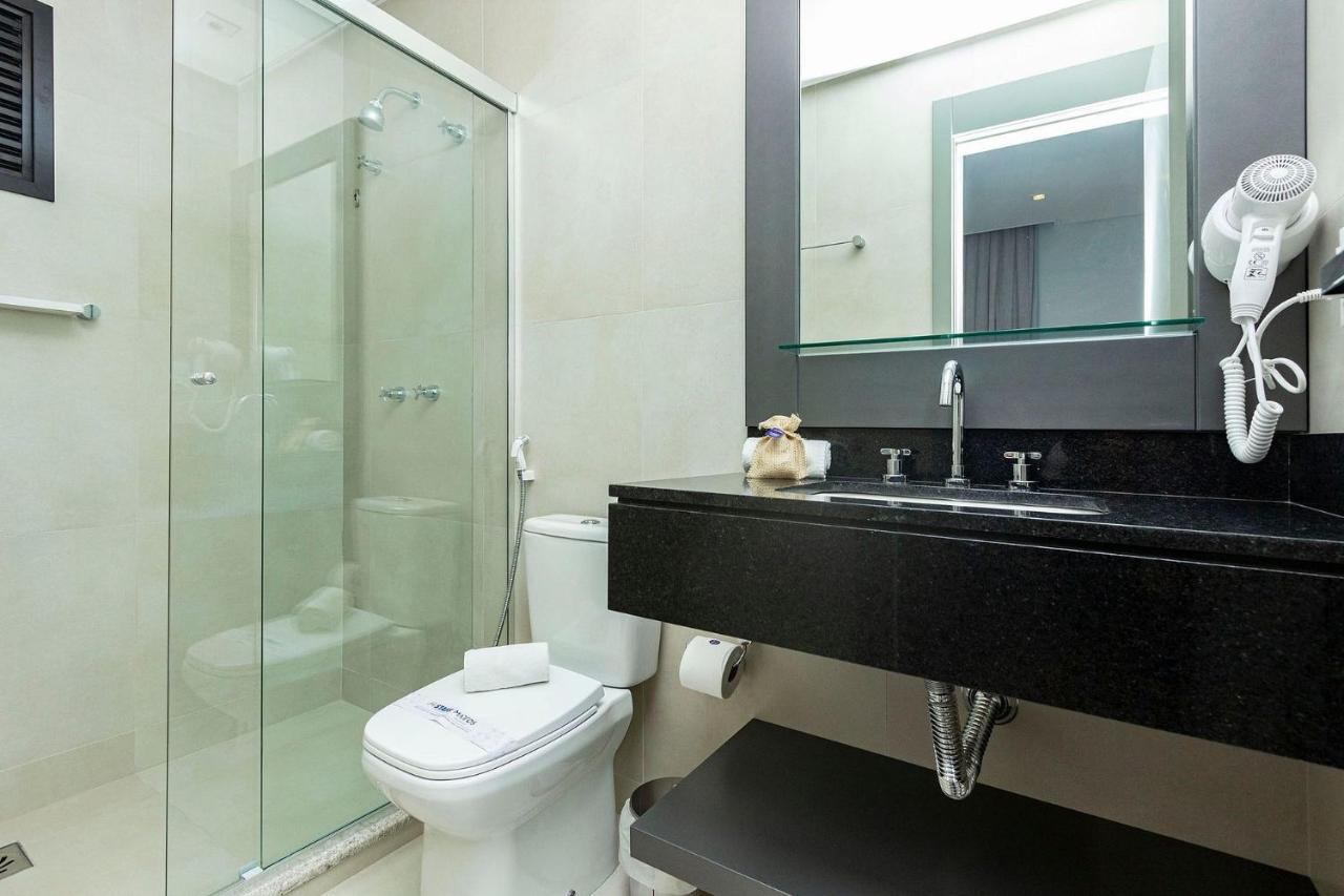 Aion Suites 205 - Lindo Apartamento Com Vista Para O Mar, A 60M Da Praia De Bombinhas, Com Piscina E Academia No Rooftop. Екстер'єр фото